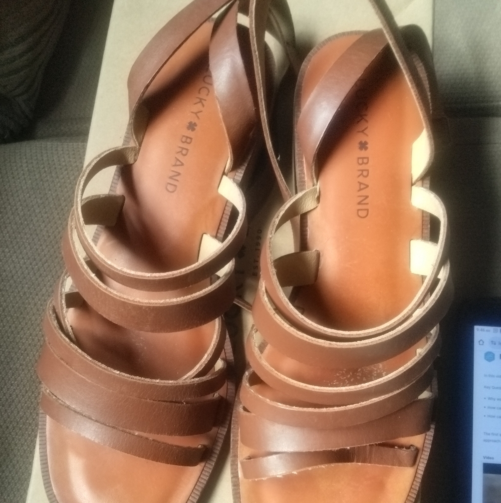 Lucky Brand Brown Leather Flats Great Shape With Box